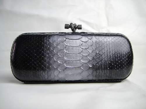 Bottega Veneta Clutches New Knot 8652 silver black grey